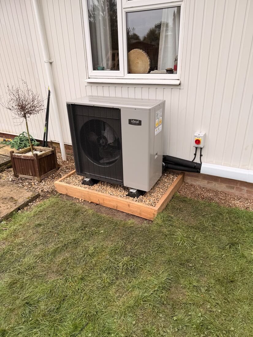 Air source heat pump installation in King's Lynn by AuraNord