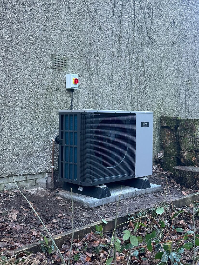 Air source heat pump installation in the Lake District by AuraNord