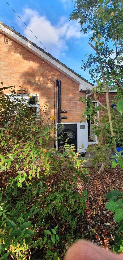 Air source heat pump installation in Norwich by AuraNord