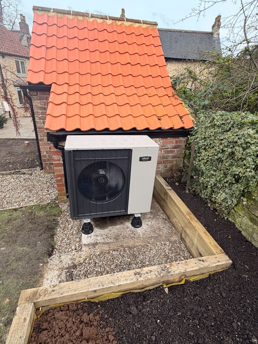 Air source heat pump installation in Pickering by AuraNord