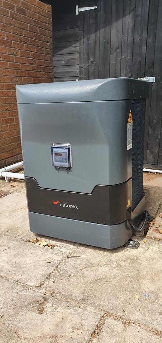 Swimming pool heat pump installation in Farnsfield by AuraNord